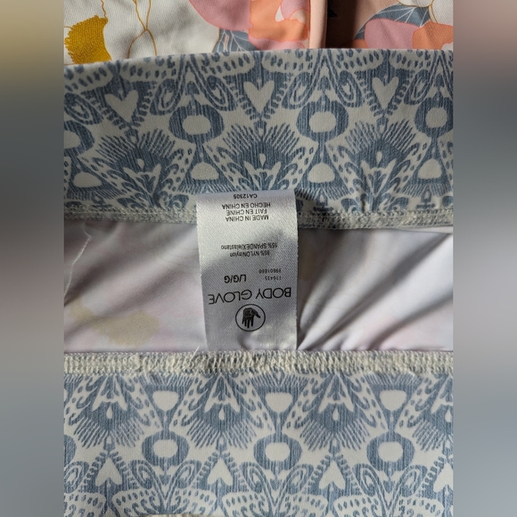 Body Glove shorts. Size L. - Picture 2 of 10